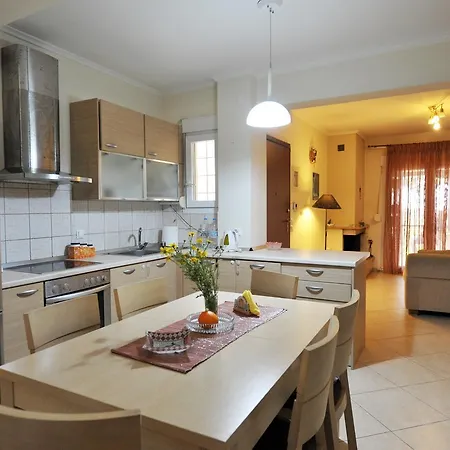 Aiolos By Travelpro Services Nea Moudania Halkidiki *