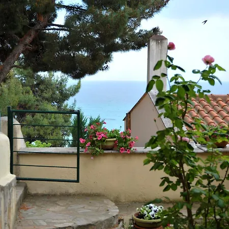 Aiolos By Travelpro Services Nea Moudania Halkidiki *